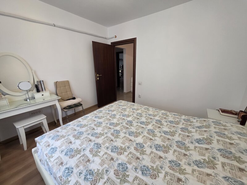 Dristor, chiar la gura de metrou, 5 minute mall Park Lake si parc IOR,