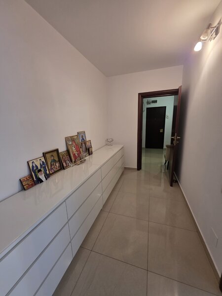 Dristor, chiar la gura de metrou, 5 minute mall Park Lake si parc IOR,