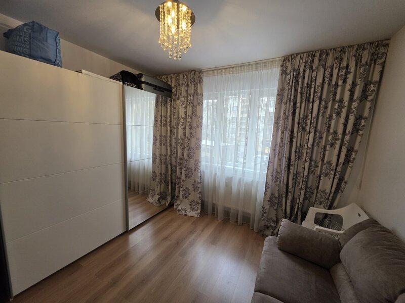 Dristor, chiar la gura de metrou, 5 minute mall Park Lake si parc IOR,